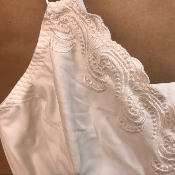 Lilyette White Full Coverage Minimizer Non-Padded Underwire Bra 0417 Size 44D - Picture 7 of 13